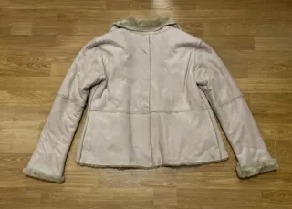 Chaqueta beige con pelo
