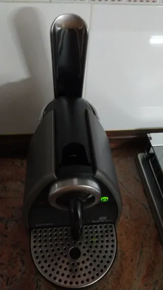 Cafetera Nespresso Krups XN 2005