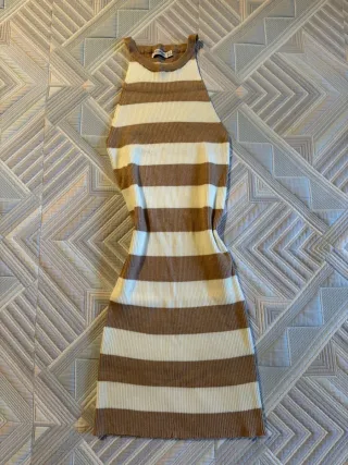Vestido de rayas marrón y blanco