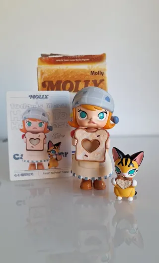 Molly Heart to Heart Toast Carb-Lover