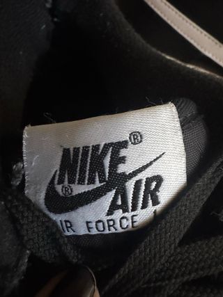 Nike Air Force 1 Negras y Blancas