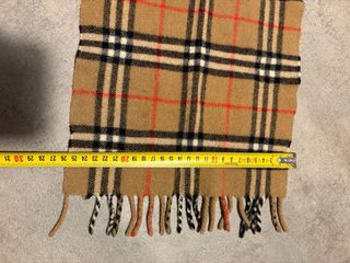 Bufanda Burberry Beige Novacheck Old Money