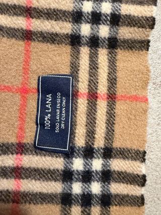Bufanda Burberry Beige Novacheck Old Money