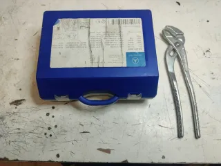 Kit Herramientas Mercedes-Benz 86 081 0018