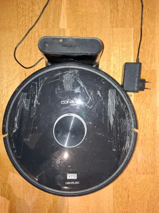 Aspirador Conga Cecotec 4690 con batería agotada