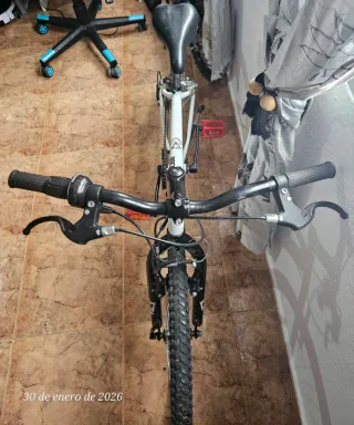 Bicicleta BTWIN Rockrider 300