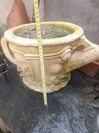 Maceta Regadera cemento, original.