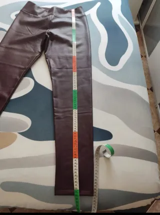 Legging térmico Calzedonia color burdeos