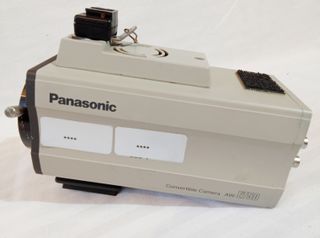 ENVIO24H CAMARA DE ESTUDIO Y CONVERTIBLE PANASONIC