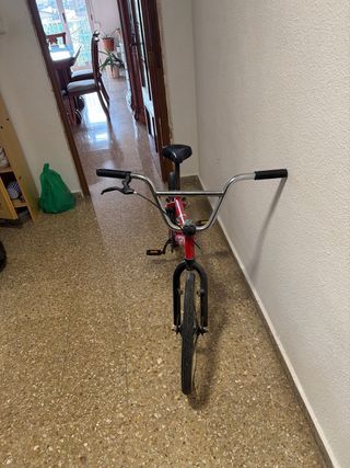 Bicicleta BMX Monty Roja