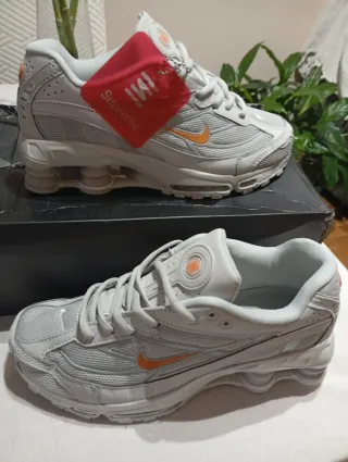 Zapatillas Nike Shox R4 Gris Naranja unisex