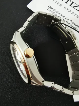 Reloj Citizen Eco-Drive Super Titanium Dorado