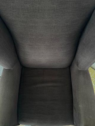 Sillón orejero marrón