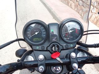 Honda CBF 500 Naked Roja