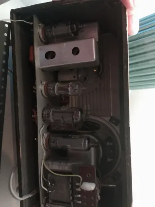 Radio antigua válvulas