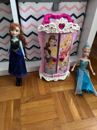 Muñecas Elsa y Ana + Armario Princesas