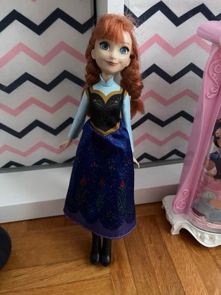 Muñecas Elsa y Ana + Armario Princesas