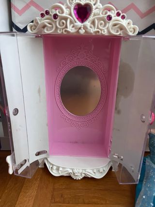 Muñecas Elsa y Ana + Armario Princesas