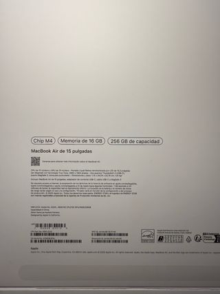 MacBook Air 15,3” Retina · Chip M4 · 256 GB · Mode