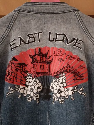 Cazadora vaquera Holy Preppy con estampado