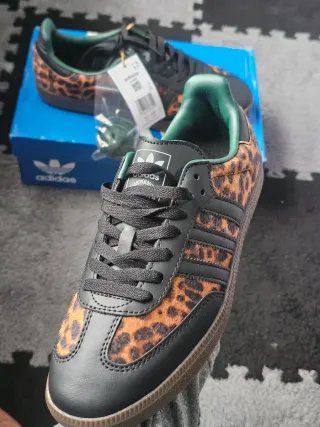Los dos zapatillas por 60€