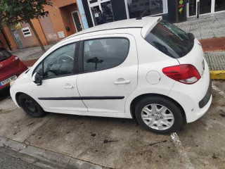 Peugeot 207 2010