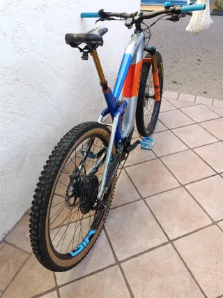Bicicleta Eléctrica Cube Stereo Action Team