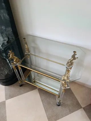 Carrello bar con piano in vetro e metacrilato