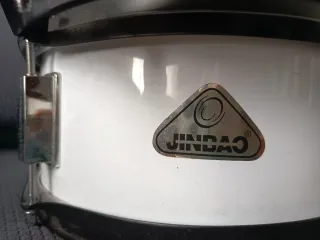 Tambor JINBAO con baquetas y correa