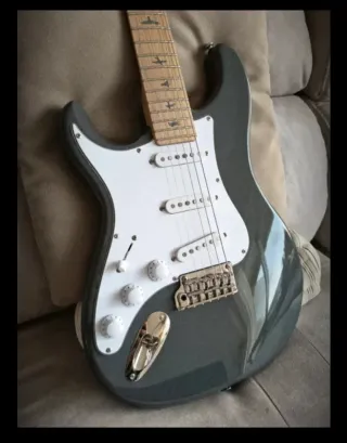 Guitarra PRS SE Silver Sky zurda