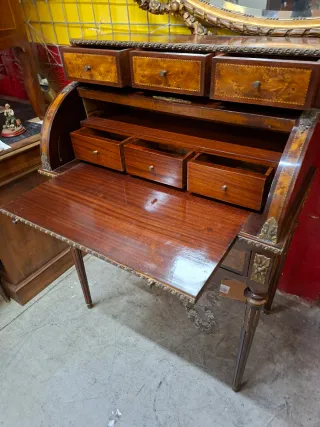 Scrittoio con ribaltina in legno e metallo