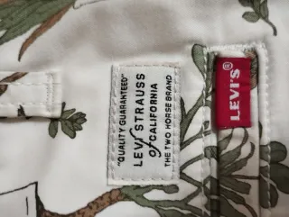 Levi's Pantalón Corto Estampado Vegetal