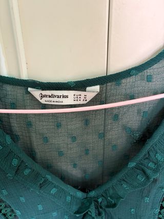Blusa verde Stradivarius semitransparente