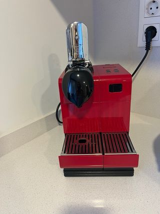 Cafetera Nespresso De’Longhi Lattissima Plus EN520