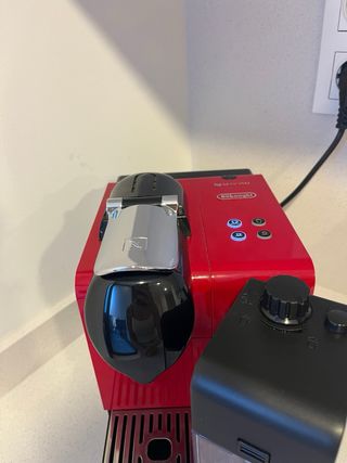 Cafetera Nespresso De’Longhi Lattissima Plus EN520