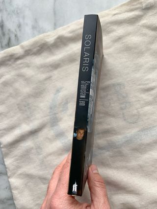 Libro en inglés: Solaris.