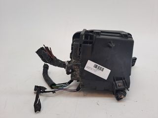 CAJA RELES / FUSIBLES MAZDA 2 LIM. ()