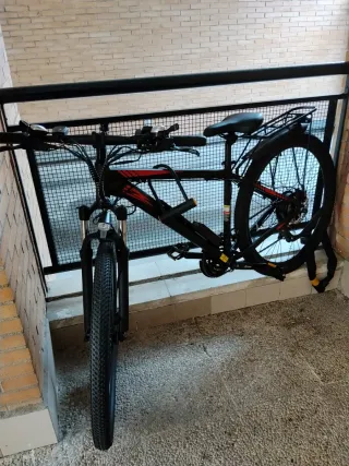 Bicicleta Eléctrica Negra