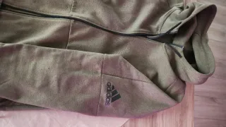 Conjunto chándal Adidas verde oliva