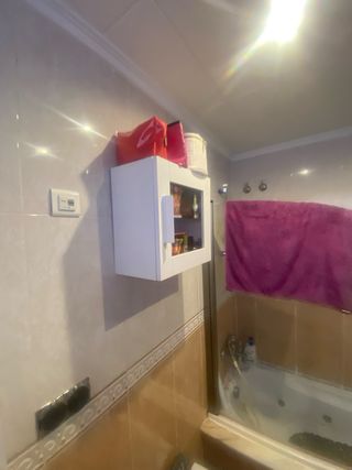 Vitrina Baño Ikea Blanca y Multicolor