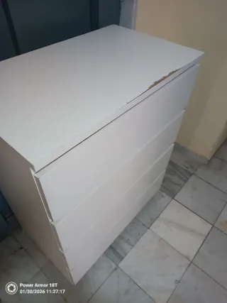 Cómoda Ikea Blanca con Defecto
