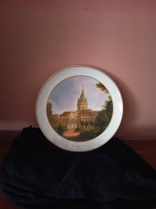 Plato decorativo antiguo