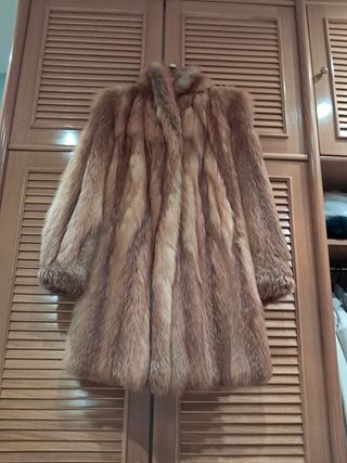 Abrigo de pelo de zorro rojo