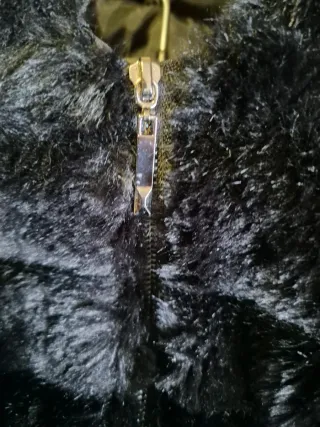 Giacca effetto pelliccia nera a bande