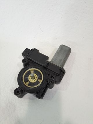MOTOR ELEVALUNAS DELANTERO IZQUIERDO OPEL CORSA D