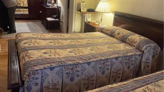 2 Camas Caoba con Cabecero