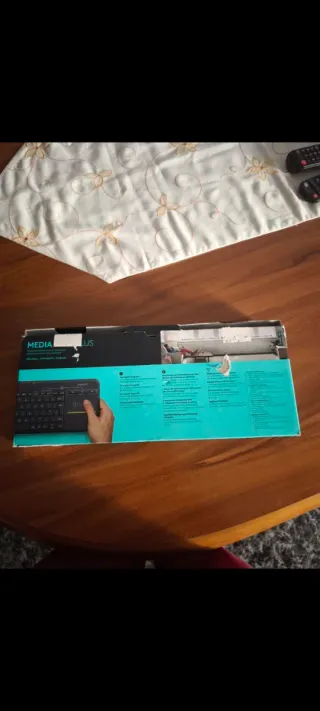 Logitech K400 Plus Teclado con Touchpad