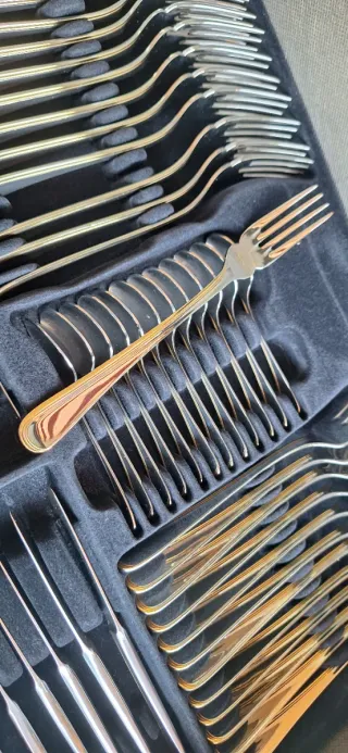 Cubertería Solingen Metal Dorado y Plateado