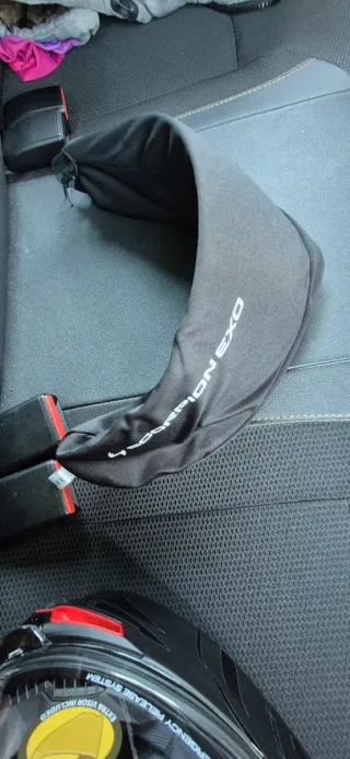 Talla M nuevo en embalaje original con accesorios.