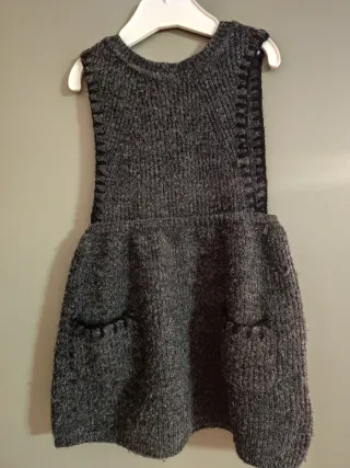 Conjunto niña pichi calenrito y blusa Zara 92 cm